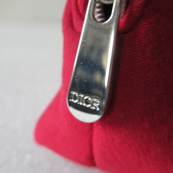 DIOR MAKEUP BAG🌺 - Picture 5 of 13